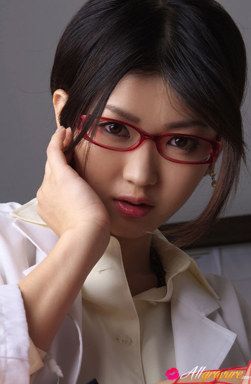 Asian Doctor Naked - Noriko Kijima Asian is erotic doctor with red fishnets and specs
